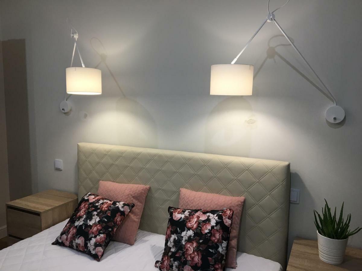 Family & Business Elegant Apartments Ul Astronautow Centrum Downtown - 3 Bedroom, Parking Kielce Kültér fotó
