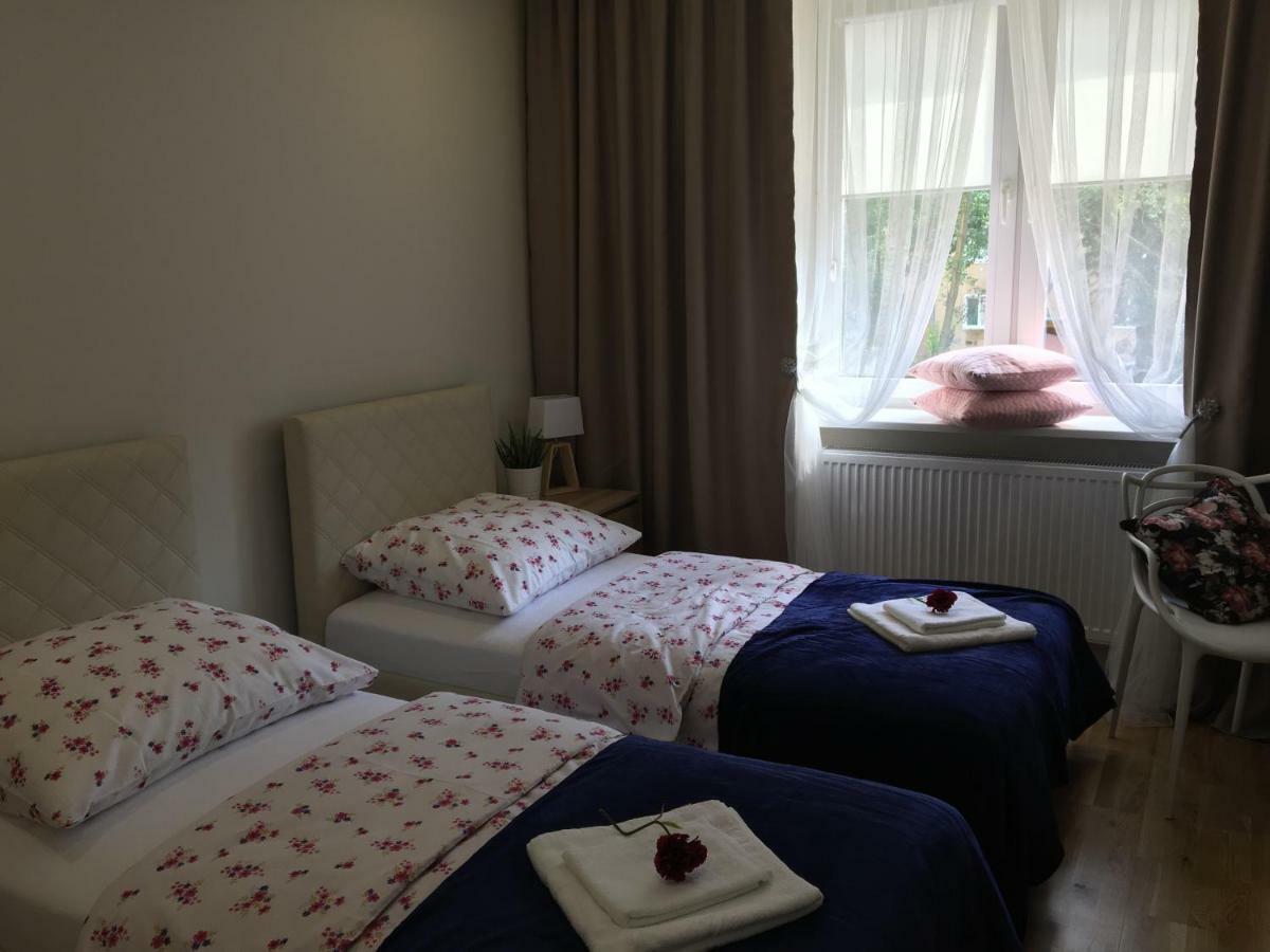 Family & Business Elegant Apartments Ul Astronautow Centrum Downtown - 3 Bedroom, Parking Kielce Kültér fotó