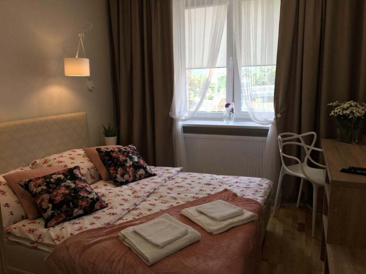 Family & Business Elegant Apartments Ul Astronautow Centrum Downtown - 3 Bedroom, Parking Kielce Kültér fotó