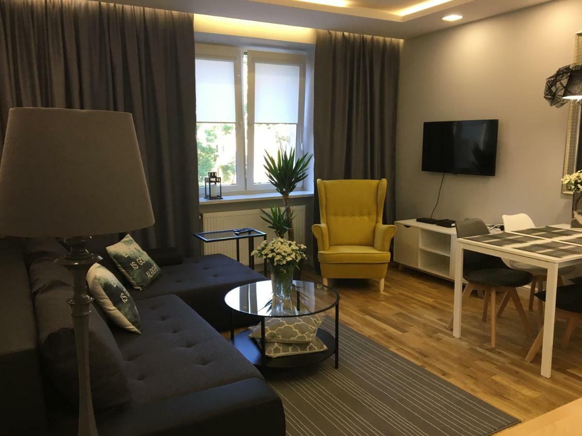 Family & Business Elegant Apartments Ul Astronautow Centrum Downtown - 3 Bedroom, Parking Kielce Kültér fotó
