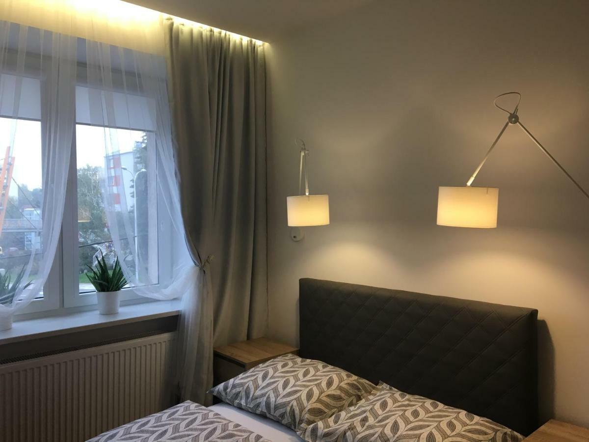 Family & Business Elegant Apartments Ul Astronautow Centrum Downtown - 3 Bedroom, Parking Kielce Kültér fotó